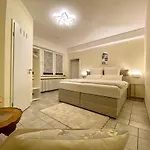 Maison Madame Exquisit Düsseldorf