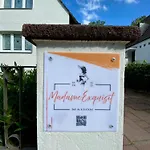 Maison Madame Exquisit Gasthof Düsseldorf